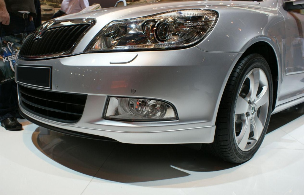 Prelungire fusta adaos spoiler bara fata Skoda Octavia 2 Facelift 2009