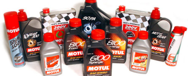 Premiu MOTUL – un schimb de ulei pentru cel mai bine clasat pilot roman