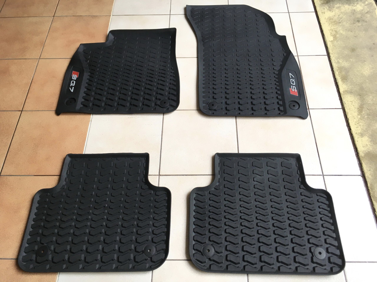 Presuri Originale - Audi Q7 S-Line ( dupa 15' )