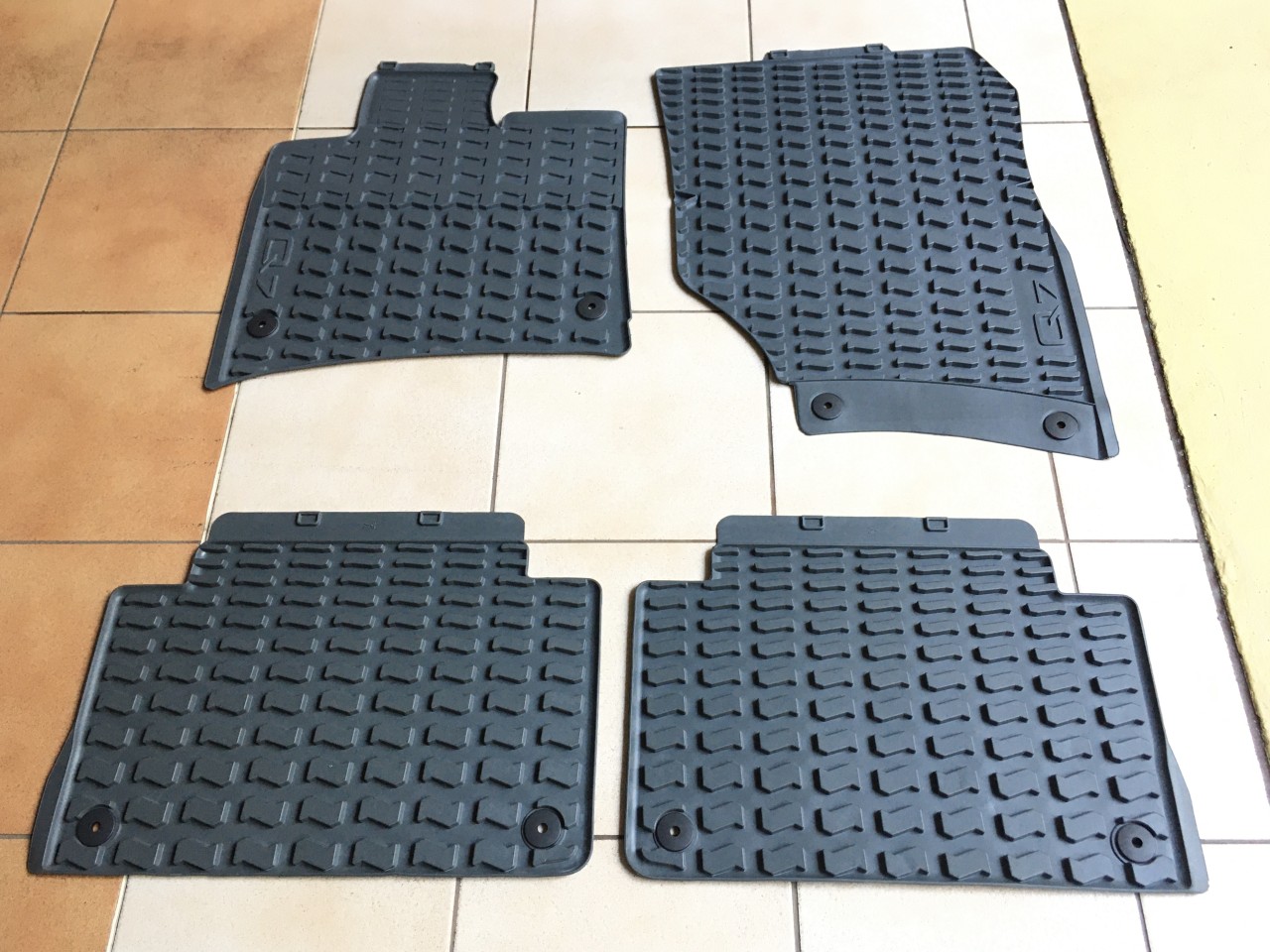 Presuri Originale Gri  - Audi Q7  ( 06' - 15' )
