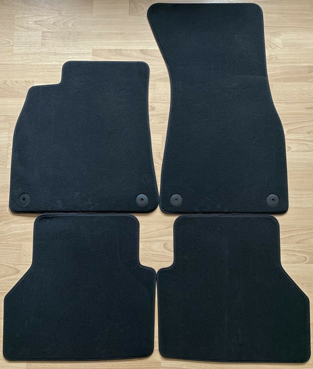 Presuri Originale Velur - Audi A6 / 4K ( dupa 18' )