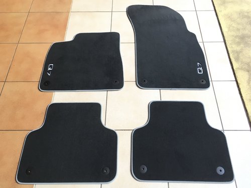 Presuri Originale Velur - Audi Q7 S-Line ( dupa 15' )
