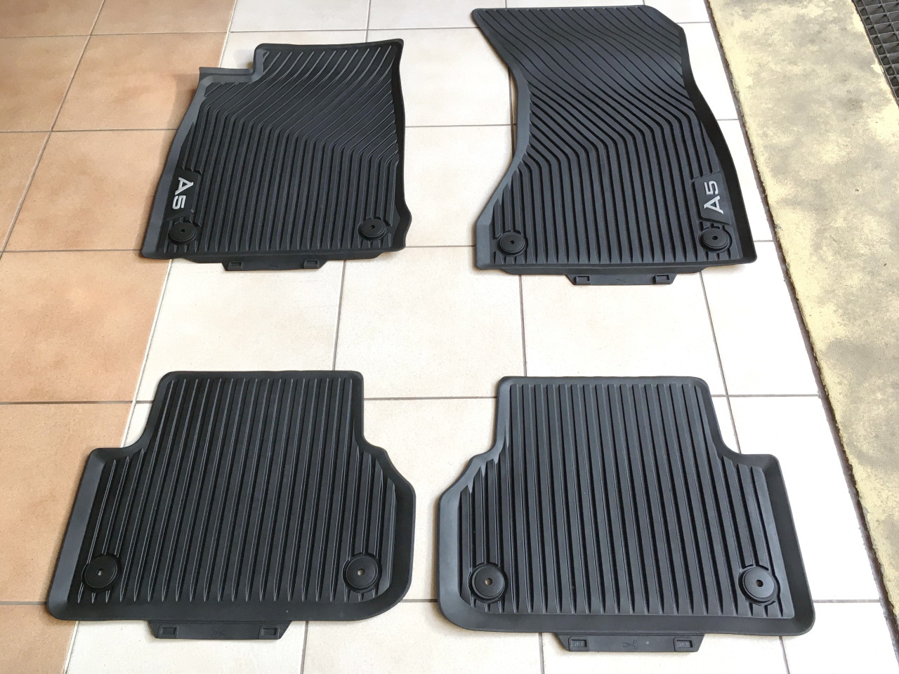 Presuri + Tavita portbagaj Originale Audi A5 / 8W Sportback ( 16' - 24' )