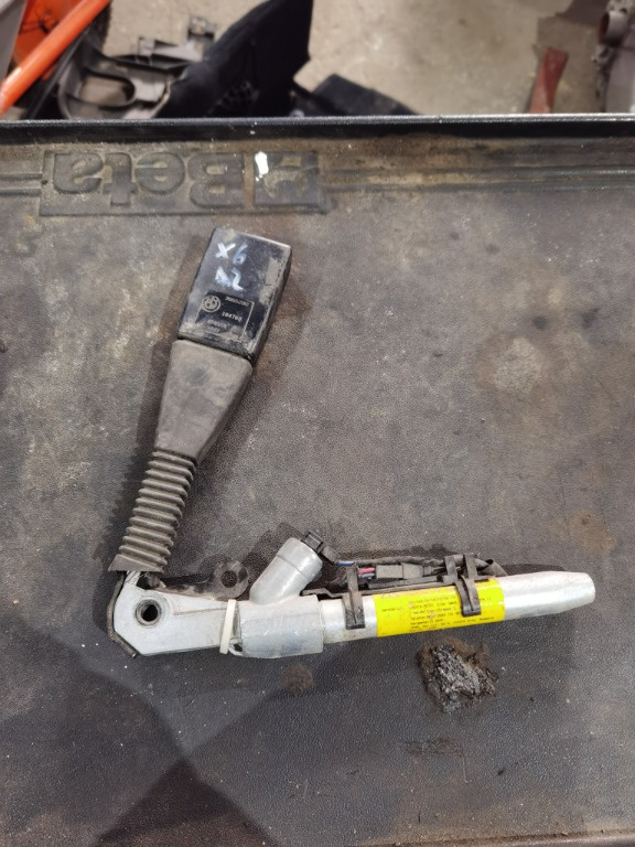 Pretensionar centura scaun dreapta fata BMW X5 E70