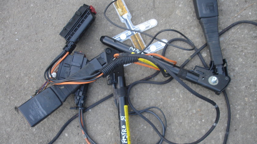 pretensionare centura siguranta fata stanga dreapta opel astra h an 2004-2009
