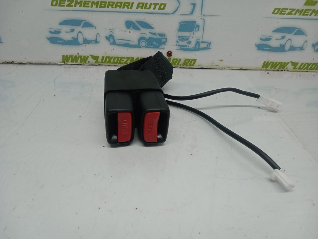 Pretensioner centura de siguranta dreapta spate Nissan Qashqai 2 J11 [2013 - 2020] 1.6 dci R9M