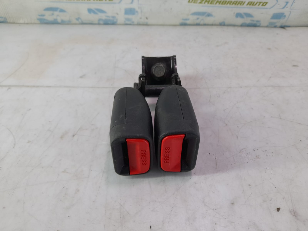 Pretensioner centura spate 1K06897083 Hyundai ix35 [2009 - 2013] 2.0 crdi D4HA