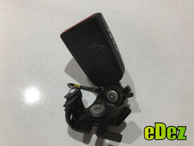 Pretensioner centura spate stanga Mercedes C-Class (2014->) [W205] a2058600369