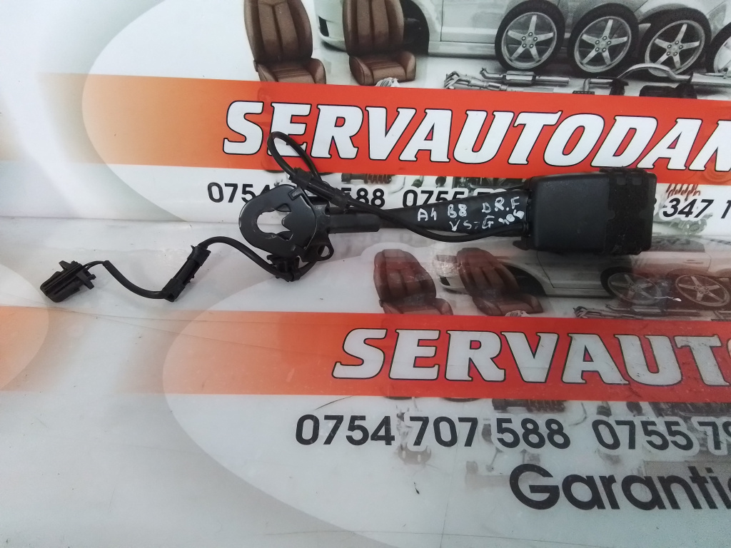 Pretensionere Audi A4 facelift (2011-2015) [B8] 2.0 Motorina 2012, 8K0857755F