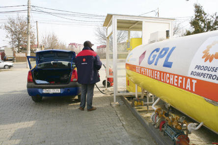 Pretul GPL-ului a crescut mai mult decat cel al benzinei Pretul GPL-ului a crescut mai mult decat cel al benzinei