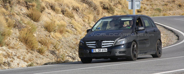 Primele fotografii spion cu Mercedes B-Class AMG!