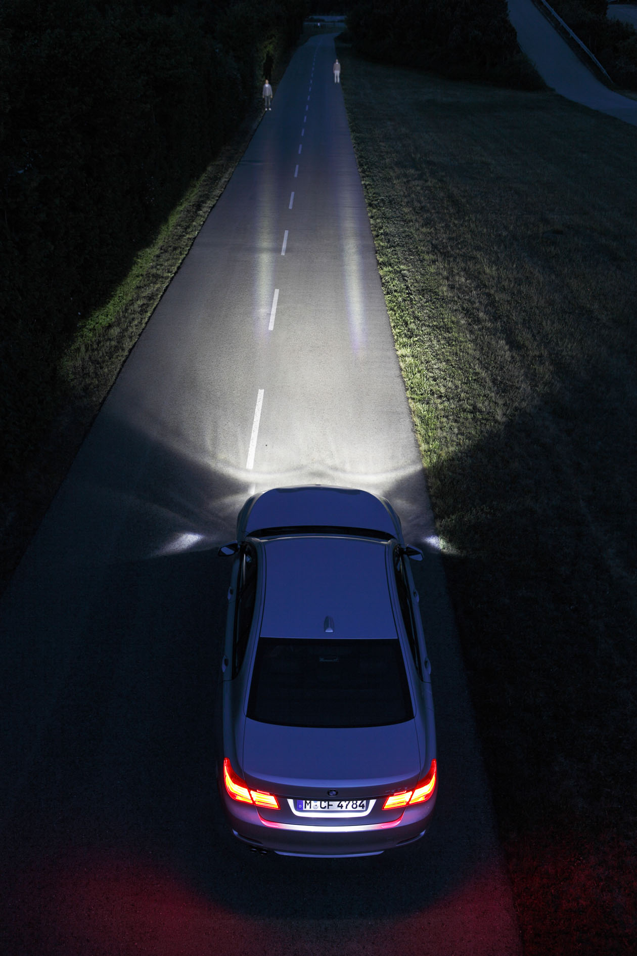 Primele imagini cu farurile pe laser de la BMW - Primele imagini cu farurile pe laser de la BMW