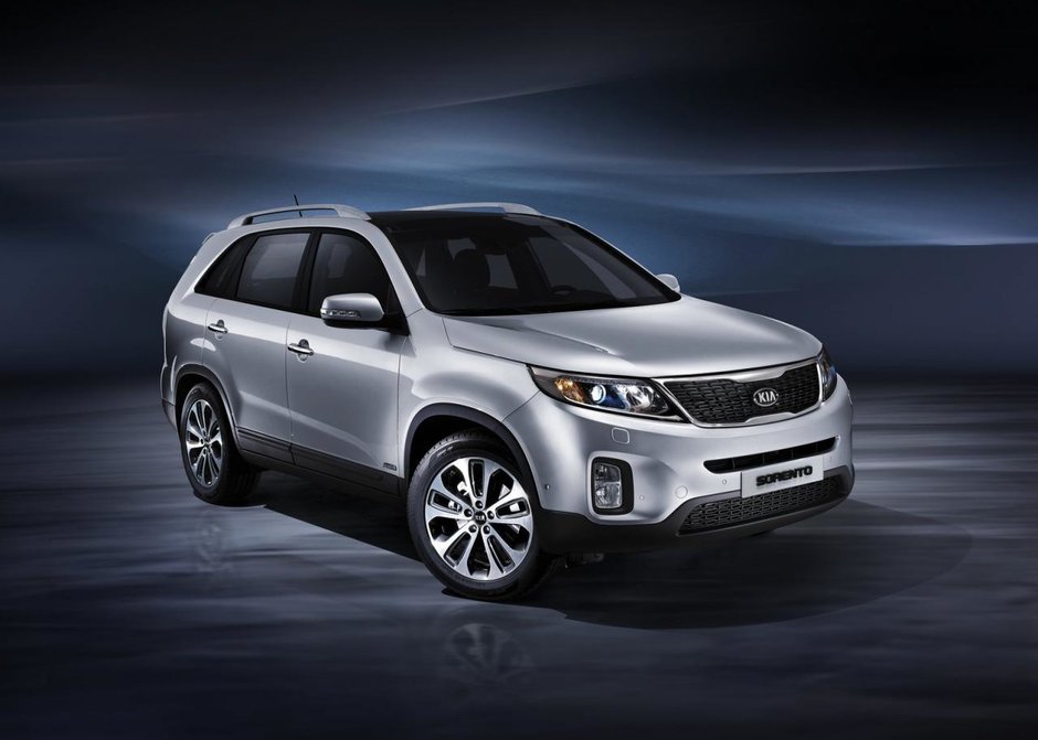 Primele imagini cu Kia Sorento Facelift!