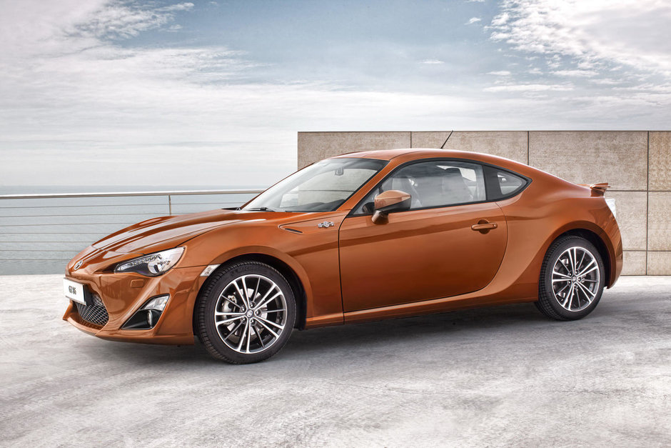 Primele imagini cu Toyota GT-86 - cea mai noua masina sport a producatorului japonez Primele imagini cu Toyota GT-86 - cea mai noua masina sport a producatorului japonez