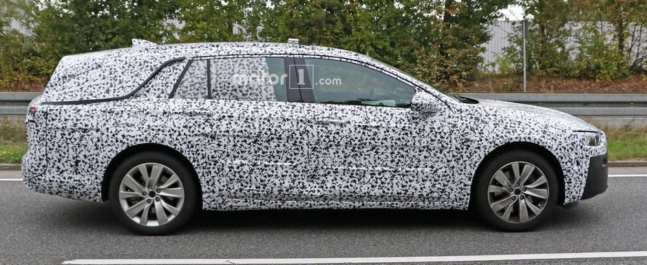 Primele imagini spion cu noul Insignia Sports Tourer. Break-ul german... pare ca nu se mai termina Primele imagini spion cu noul Insignia Sports Tourer. Break-ul german... pare ca nu se mai termina