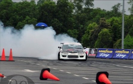 Primele Nissan GT-R R35 de drift din lume! Primele Nissan GT-R R35 de drift din lume!
