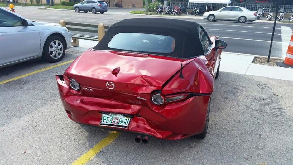 Primul accident cu noua Mazda MX-5