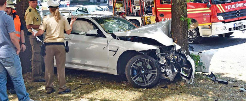 Primul accident cu noul BMW M4. Masina este dauna totala