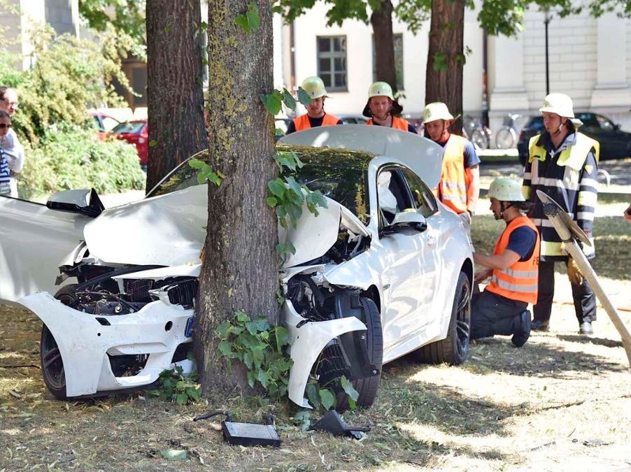 Primul accident cu noul BMW M4