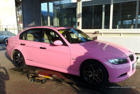 Primul BMW seria 3 roz, prins in Romania!