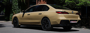 Primul BMW Seria 7 din lume finisat in aceasta culoare se afla in Romania. Pretul vopselei depaseste pragul de 7.000 de euro