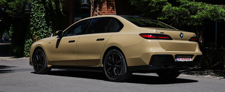 Primul BMW Seria 7 din lume finisat in aceasta culoare se afla in Romania. Pretul vopselei depaseste pragul de 7.000 de euro Primul BMW Seria 7 din lume finisat in aceasta culoare se afla in Romania. Pretul vopselei depaseste pragul de 7.000 de euro