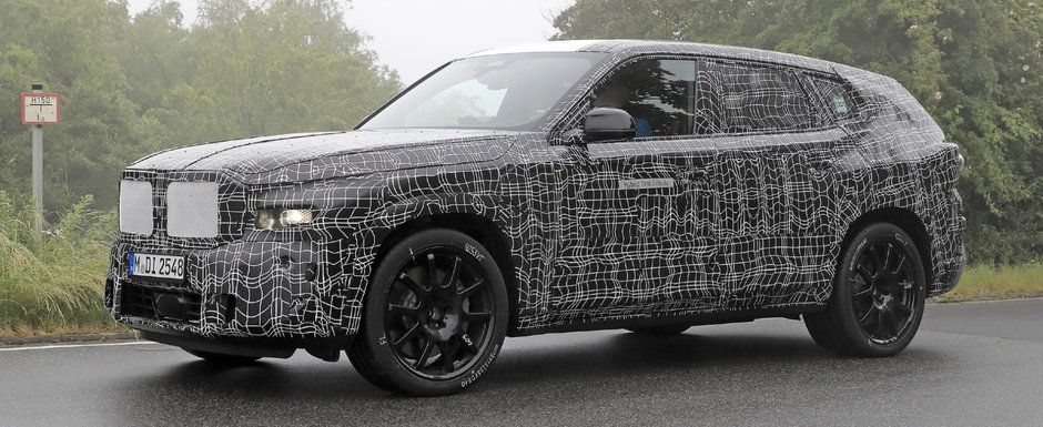 Primul BMW X8 din istorie, surprins din nou in teste. Cel mai exclusivist SUV al bavarezilor ar putea oferi pana la 750 de cai sub capota Primul BMW X8 din istorie, surprins din nou in teste. Cel mai exclusivist SUV al bavarezilor ar putea oferi pana la 750 de cai sub capota