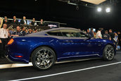 Primul exemplar Ford Mustang 2015, vandut la licitatie pentru o suma fabuloasa