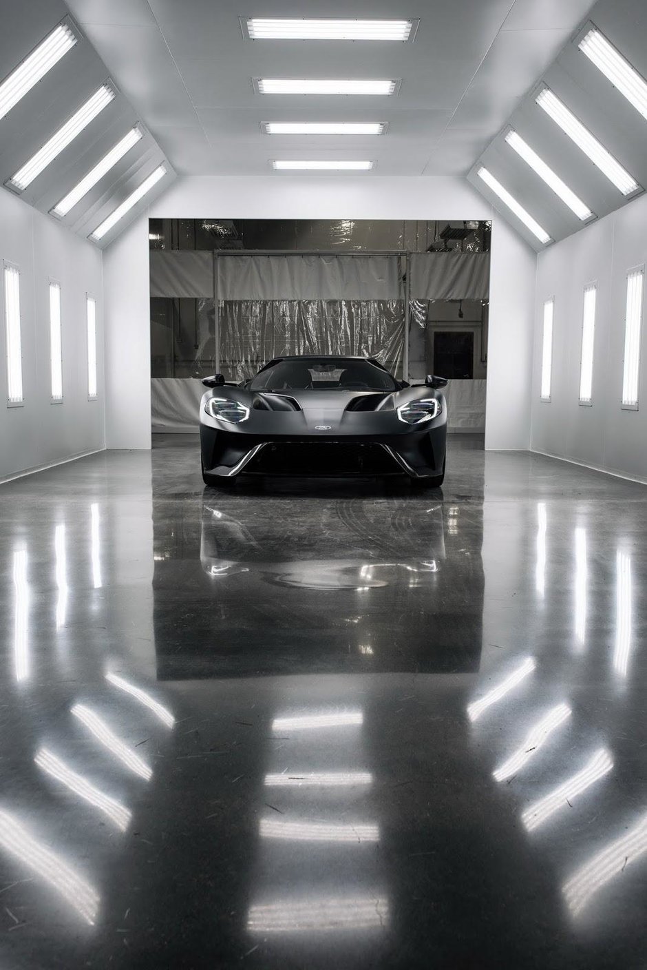 Primul Ford GT paraseste linia de productie