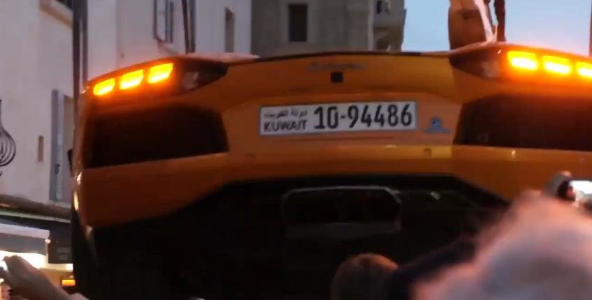 Primul Lamborghini Aventador ridicat de catre autoritati pentru parcare neregulamentara Primul Lamborghini Aventador ridicat de catre autoritati pentru parcare neregulamentara