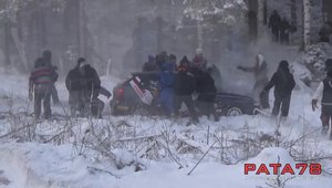 Primul raliu pe zapada din Finalanda a avut o multime de accidente spectaculoase