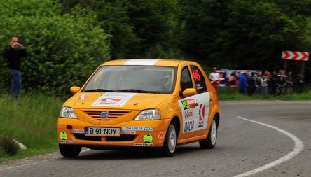 Primul raliu, primele puncte pentru Alex Mirea in Cupa Dacia Primul raliu, primele puncte pentru Alex Mirea in Cupa Dacia