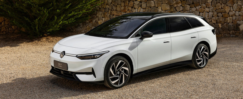 Primul Volkswagen ID.7 Tourer din istorie a debutat oficial. Versiunea 100% electrica a celebrului Passat Variant ofera faruri cu matrice de LED-uri, scaune cu masaj si o autonomie de aproape 700 de kilometri. Cat costa Primul Volkswagen ID.7 Tourer din istorie a debutat oficial. Versiunea 100% electrica a celebrului Passat Variant ofera faruri cu matrice de LED-uri, scaune cu masaj si o autonomie de aproape 700 de kilometri. Cat costa
