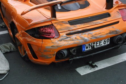 Printul Marcus a distrus un Gemballa Mirage GT Printul Marcus a distrus un Gemballa Mirage GT