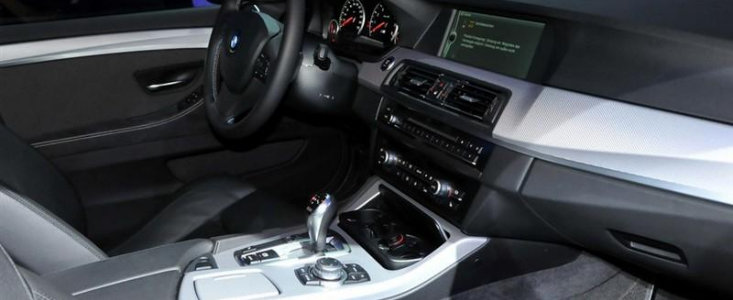 Priveste, acesta este interiorul noului BMW M5 Concept!