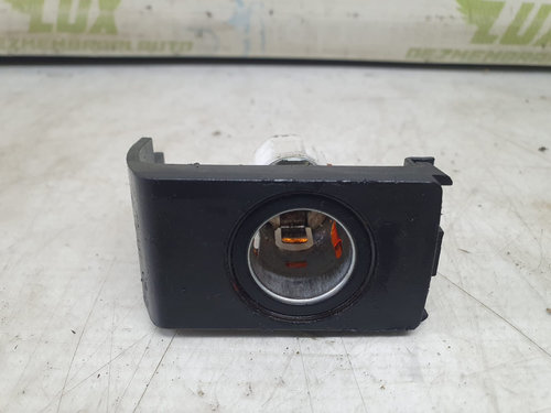 Priza 12 v 4b0919305a Audi A4 B7 [2004 - 2008] 1.9 TDI BPW