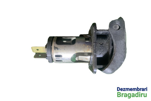 Priza 12V BMW X5 E53 [1999 - 2003] Crossover 3.0 d AT (184 hp) M57 D30 (306D1)