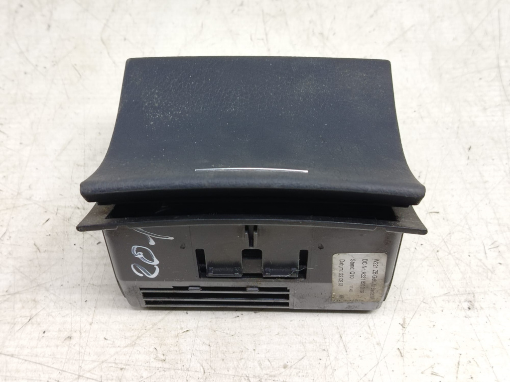 Priza 12v spate A2218200009 Mercedes-Benz S-Class W221 [2005 - 2009] 3.0 cdi om642.932