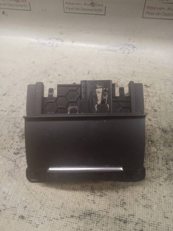 Priza bricheta auxiliara Audi A5 2013, 8K0857951C