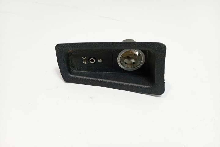 Priza bricheta, cu AUX 6131693056102 BMW Seria 1 E87 [2004 - 2007]