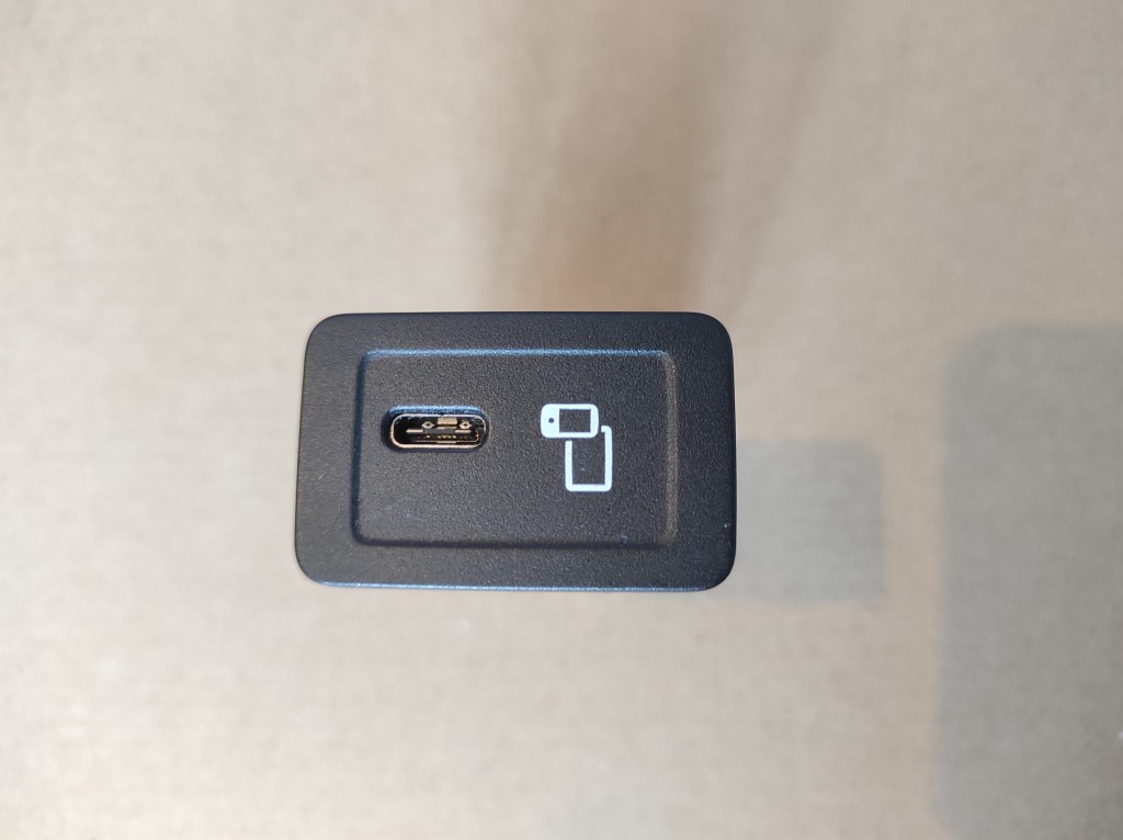 Priza conexiune Multimedia USB Type-C Mercedes EQC, GLB, AMG, GLA, (2018-2024) cod A2478209000
