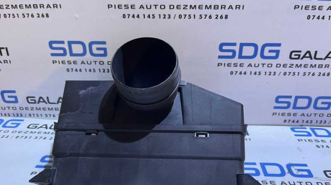 Priza Deflector Difuzor Captare Aer VW Caddy 2011 - Prezent Cod 1K0805971C 1K0805965D 1K0805962