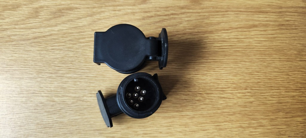Priza remorca auto din plastic cu 7 pini