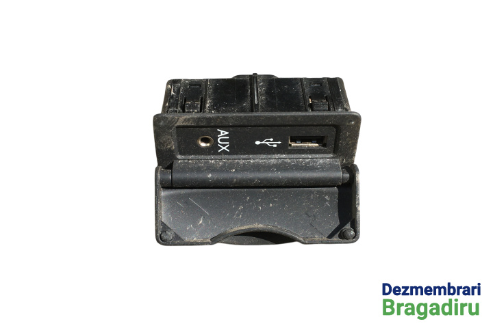Priza USB si AUX Cod: 280230002R 280230002R Renault Megane 3 [2008 - 2014] wagon 5-usi 1.9 dCi MT (130 hp) EURO 5