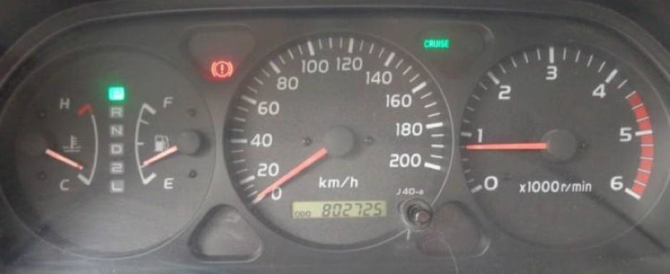 Probabil cea mai condusa Toyota Land Cruiser din lume. A rulat peste 800 mii km in ultimii 14 ani.