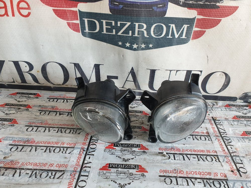 Proiectoare ceata originale stanga / dreapta VW Passat CC coduri piese : 8T0941699 / 8T0941700