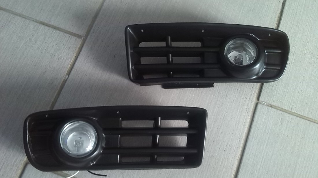 PROIECTOARE CEATA PENTRU VW GOLF 4