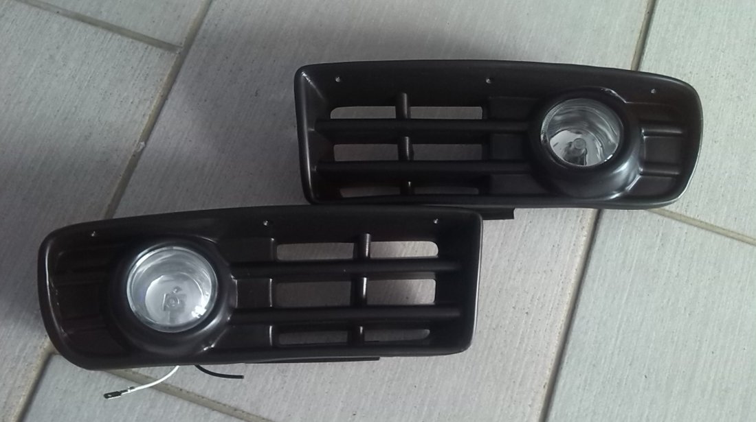 PROIECTOARE CEATA PENTRU VW GOLF 4