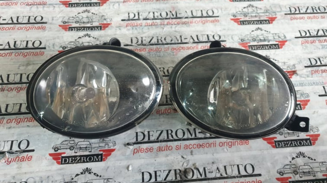 Proiectoare ceata stanga / dreapta VW Caddy III Van cod piesa : 5K0941699 / 5K0941700