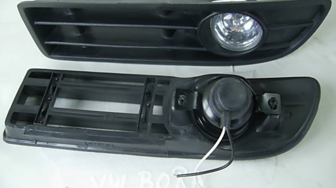 PROIECTOARE CEATA VW GOLF IV